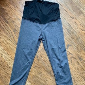 Cropped Maternity Yoga Pants